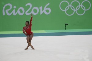 Simone_Biles_na_Rio_2016_adapt